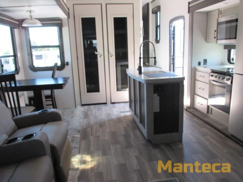 Crossroads living and kitchen fifth wheel